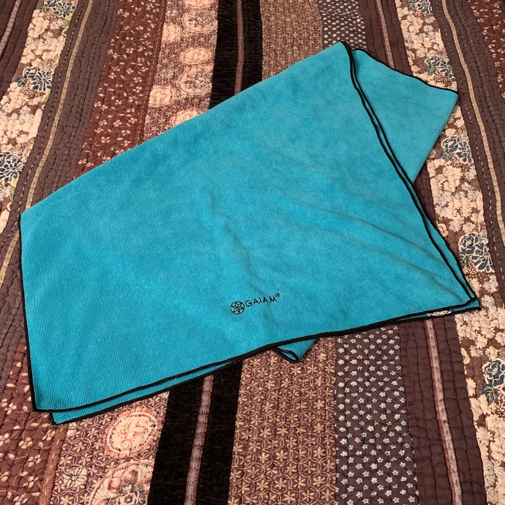 Gaiam microfiber mat towel